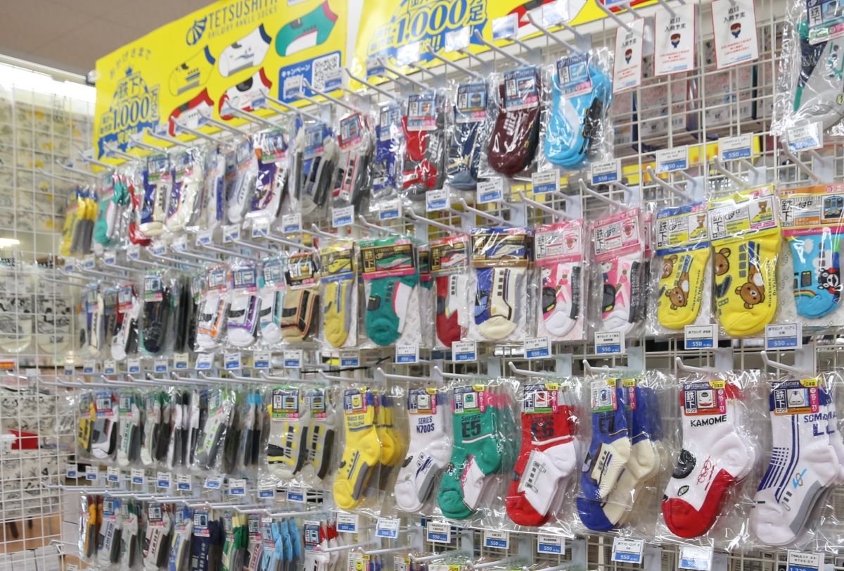 ドクターイエローのグッズも　四日市のTSUTAYA笹川店で「駅鉄　SHOP mini」　9月8日まで
