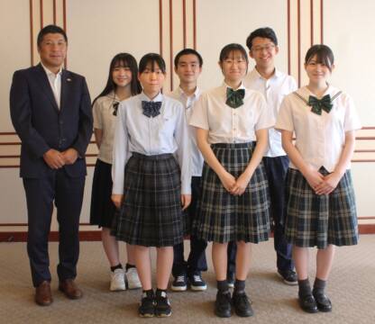 全国大会出場の高校文化部の激励会開く、四日市市長に決意など語る、将棋や写真、放送など
