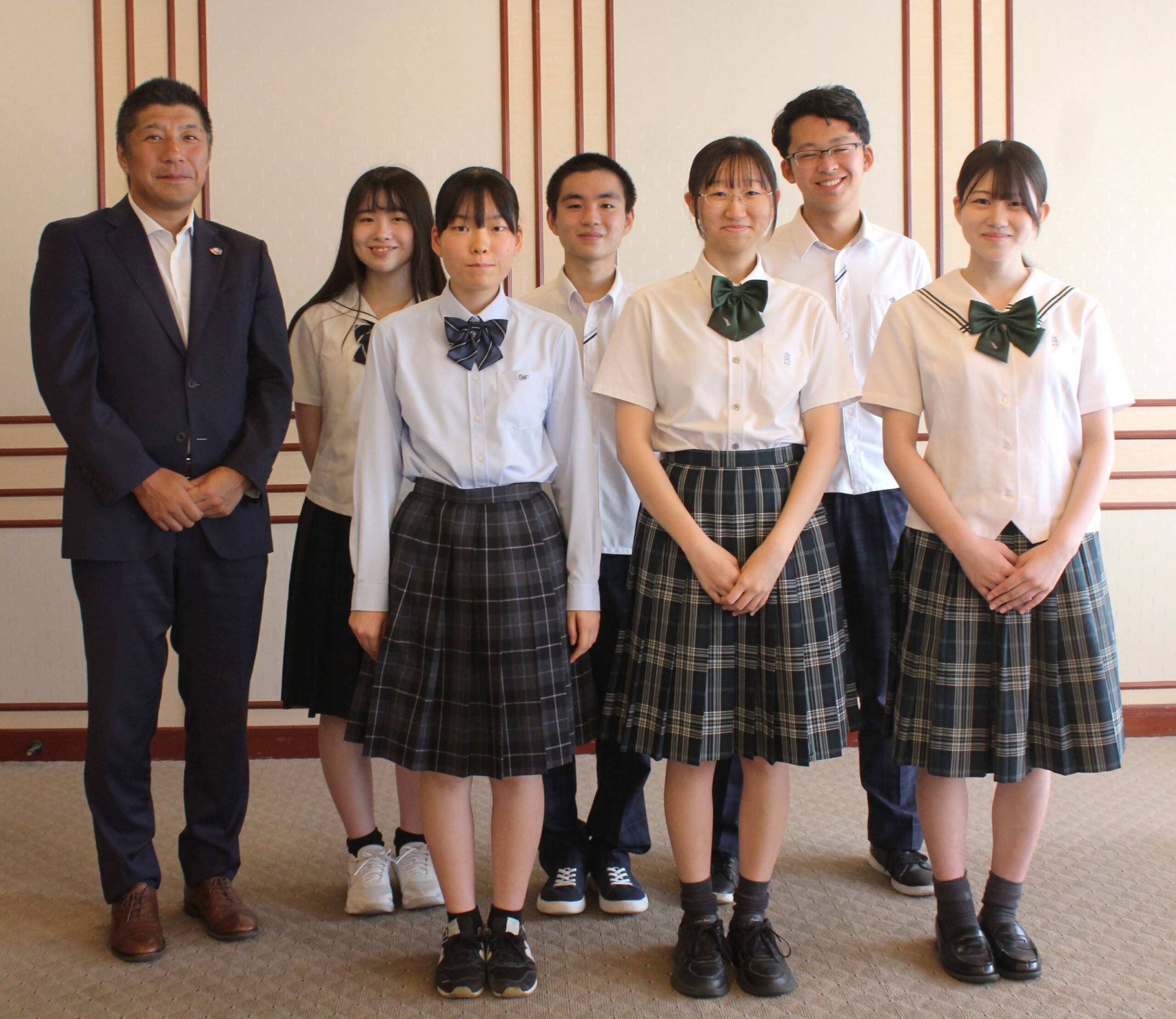 全国大会出場の高校文化部の激励会開く、四日市市長に決意など語る、将棋や写真、放送など