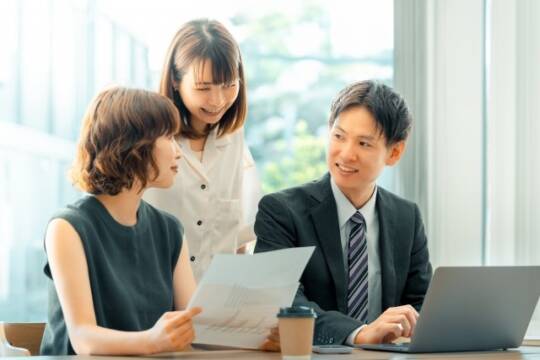 大切なのは「給与水準」「職場の人間関係」「自分に合った仕事」、三十三総研が20代・30代の若者の就業意識を調査