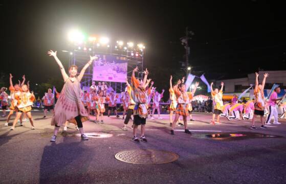 会場の熱気、笑顔あふれる　大四日市まつりでコンテストおどりフェスタ