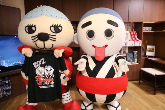 ロックテイストなグッズで三重をPR　「いが☆グリオ」と「こにゅうどうくん」で「Bo’z」誕生