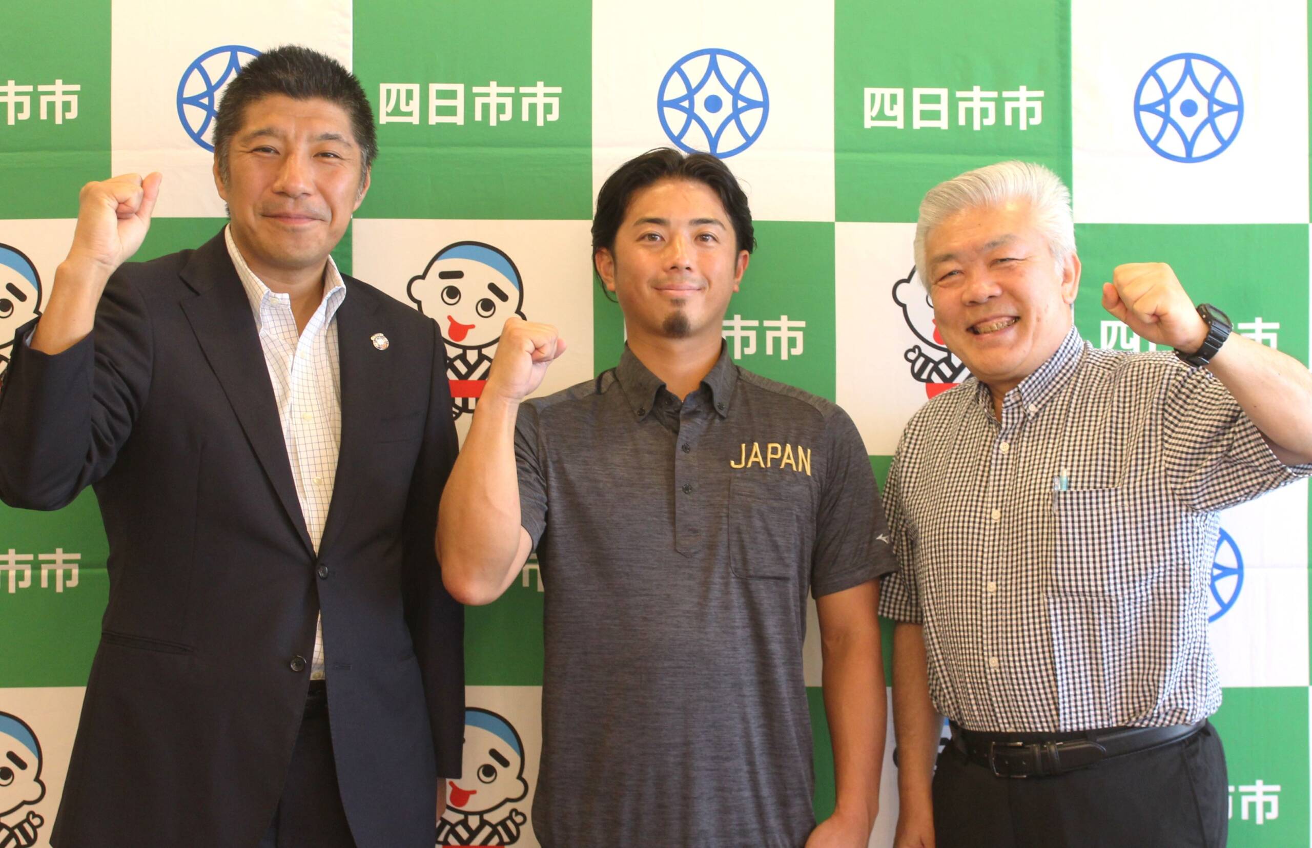男子の活躍も見せたい、ソフトボールワールドカップ出場の櫻庭佑輔さんが四日市市長を表敬訪問
