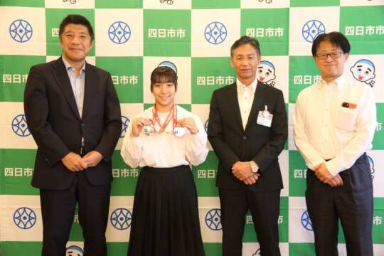 「世界で戦える選手になりたい」　四日市市立三滝中3年の棟田さん　全中体操での結果を報告