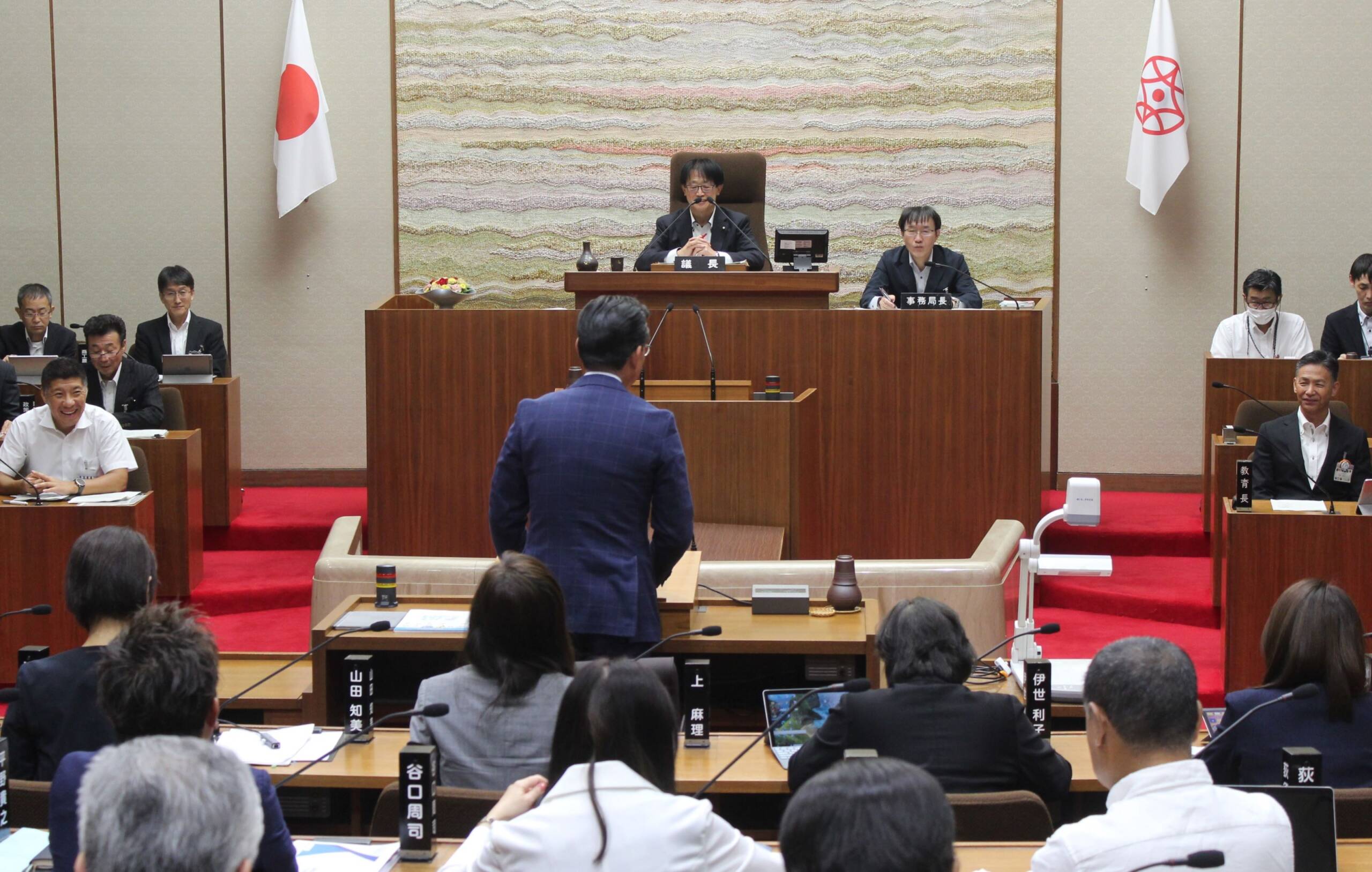 トイレトレーラー導入を、農業地区の市道は速度を落として、四日市市議会で一般質問始まる
