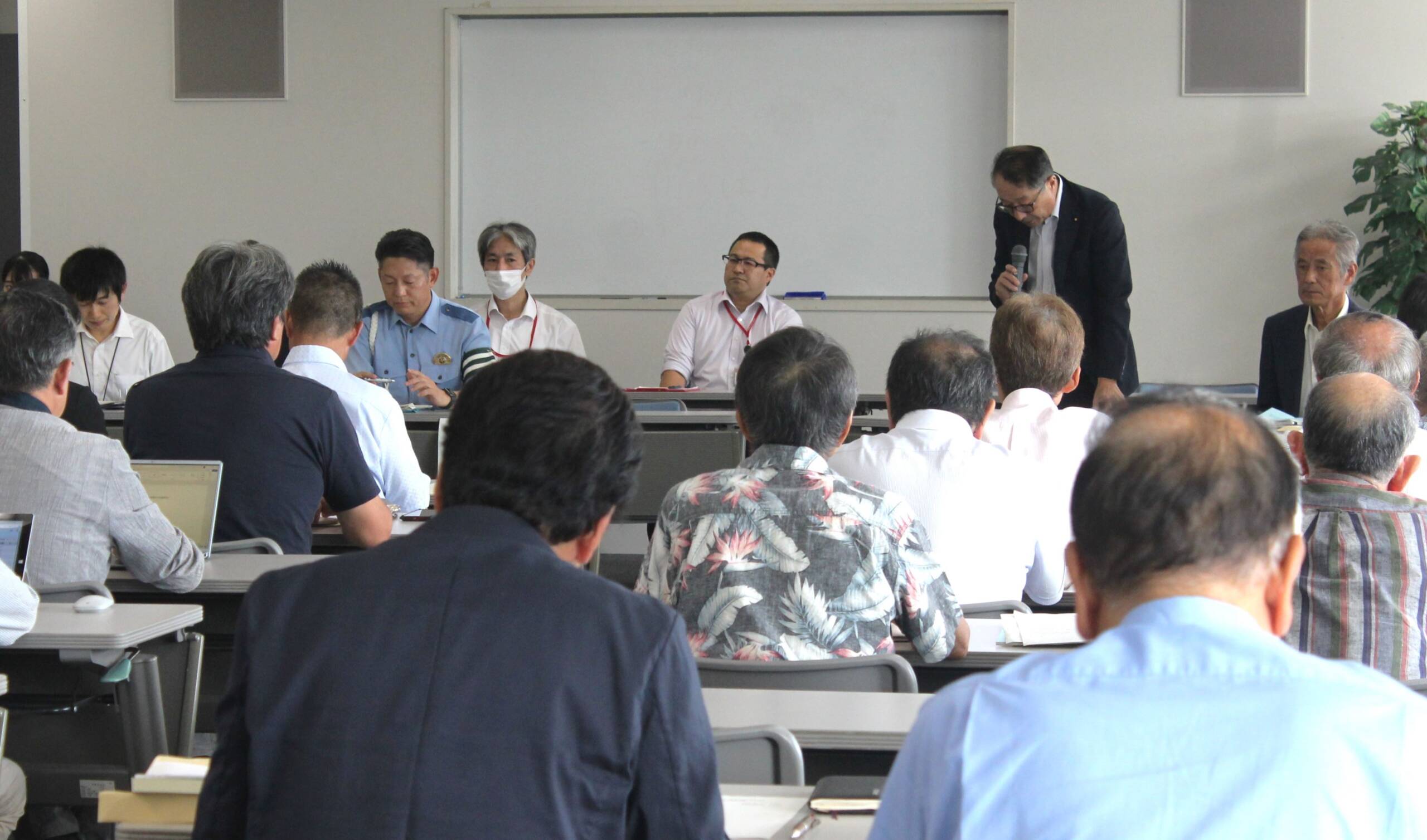 19陣営が出席、菰野町議選（定数18）の立候補予定者説明会開く