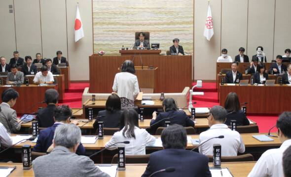 補聴器購入に助成を、パートタイム会計年度任用職員の待遇改善を、四日市市議会一般質問