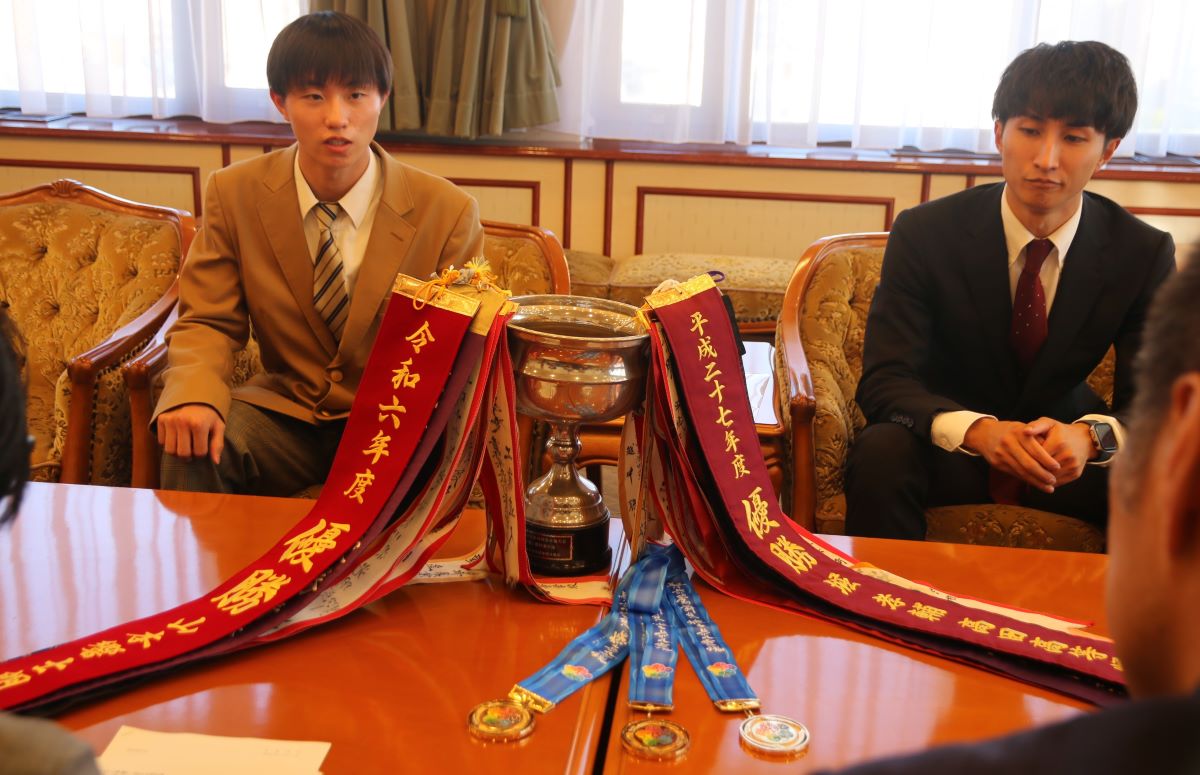 新体操　インターハイ完全優勝で高校三冠　四日市市出身の高田高2年山本響士朗さん