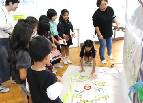 楽しみながら防災学ぶ、四日市・県地区で「イザ！カエルキャラバン！」