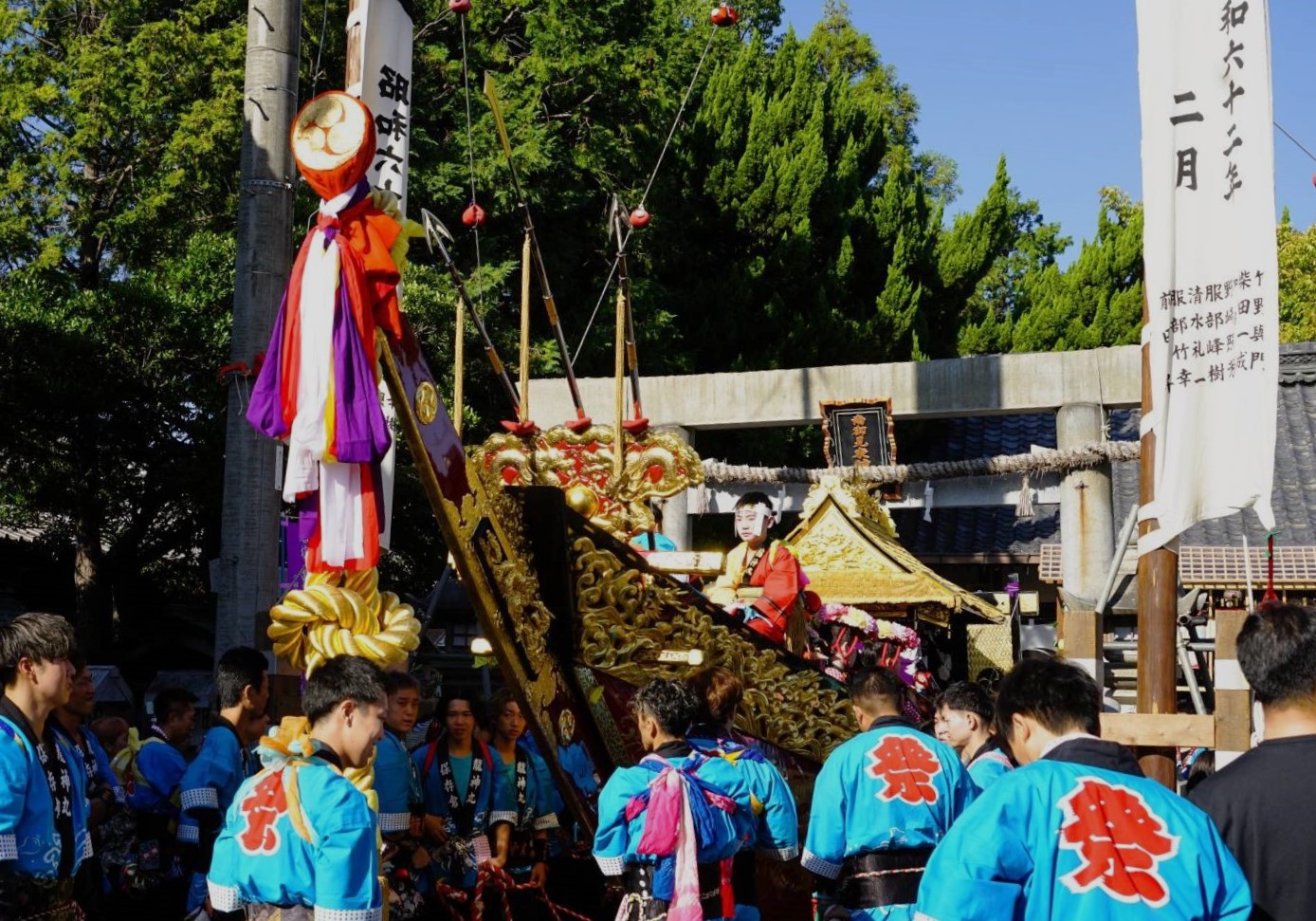 金装飾の「龍神丸」勇壮、四日市市楠町で「南楠鯨船まつり」始まる