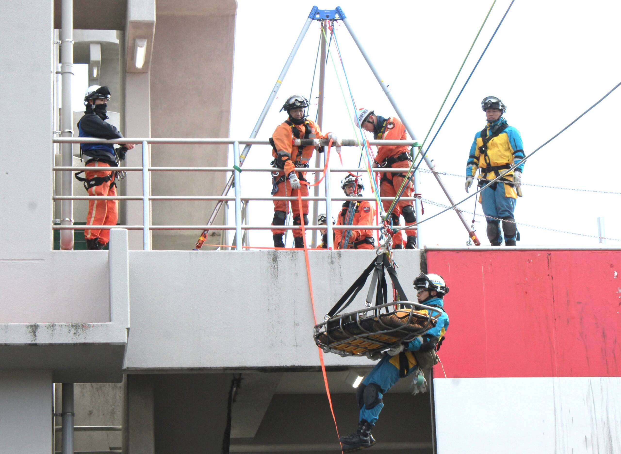 海外への緊急援助に備えて連携訓練、四日市など東海の消防や警察