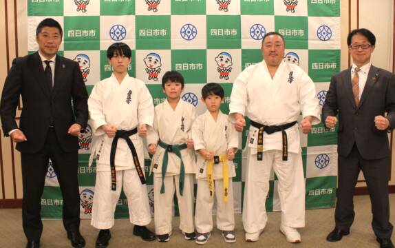 四日市の三重橋本道場から5人が出場、第1回全日本極真「型」空手道選手権大会