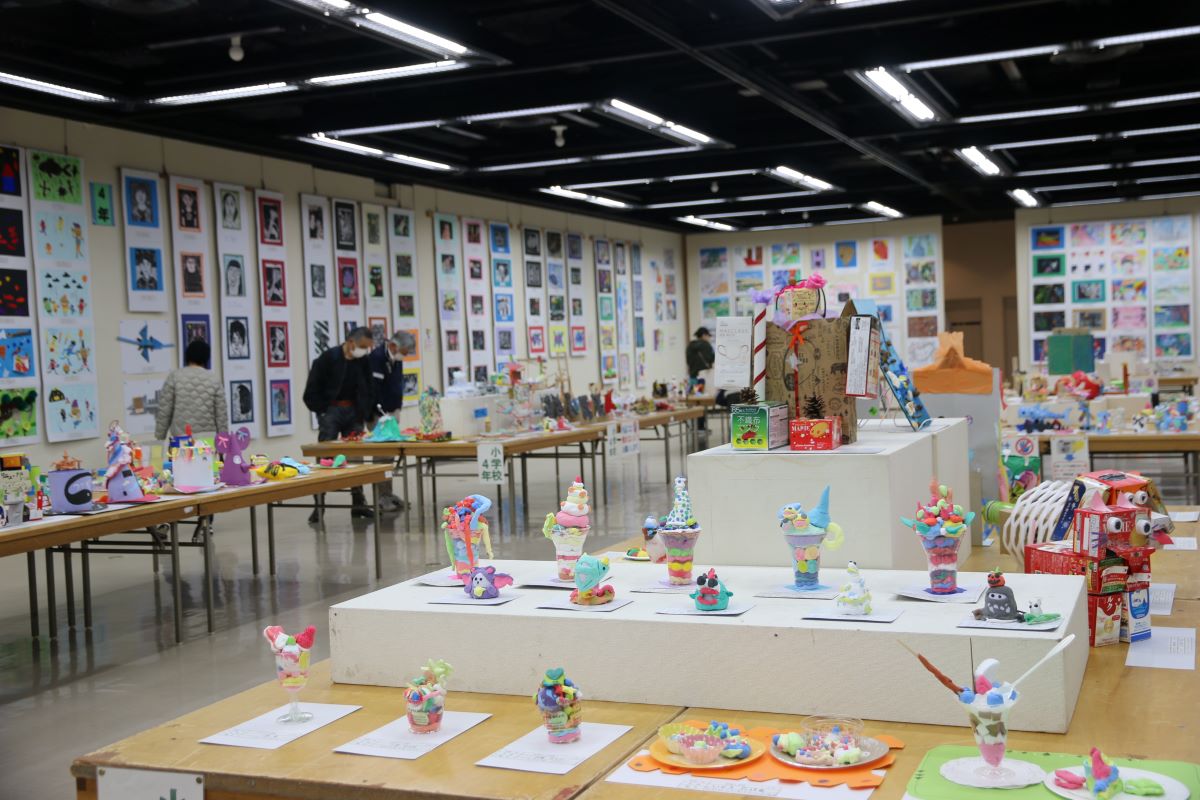自由で豊かな表現　三泗小・中学校美術展はじまる　1月30日まで