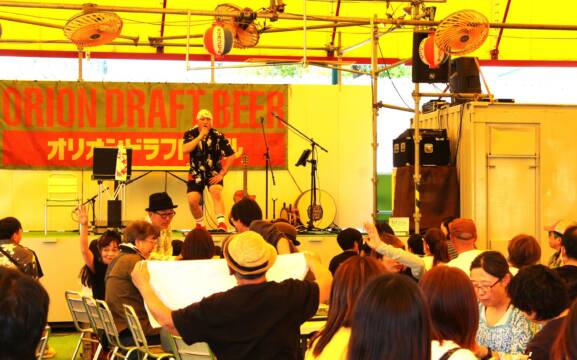 ここは沖縄、食と音楽と文化のチャリティー、4日まで四日市沖縄まつり