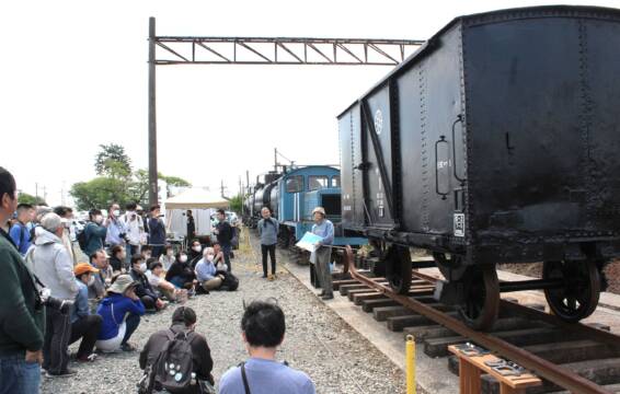 ついに復元が完成、国内最古級の四日市生まれの貨車、貨物鉄道博物館で説明会