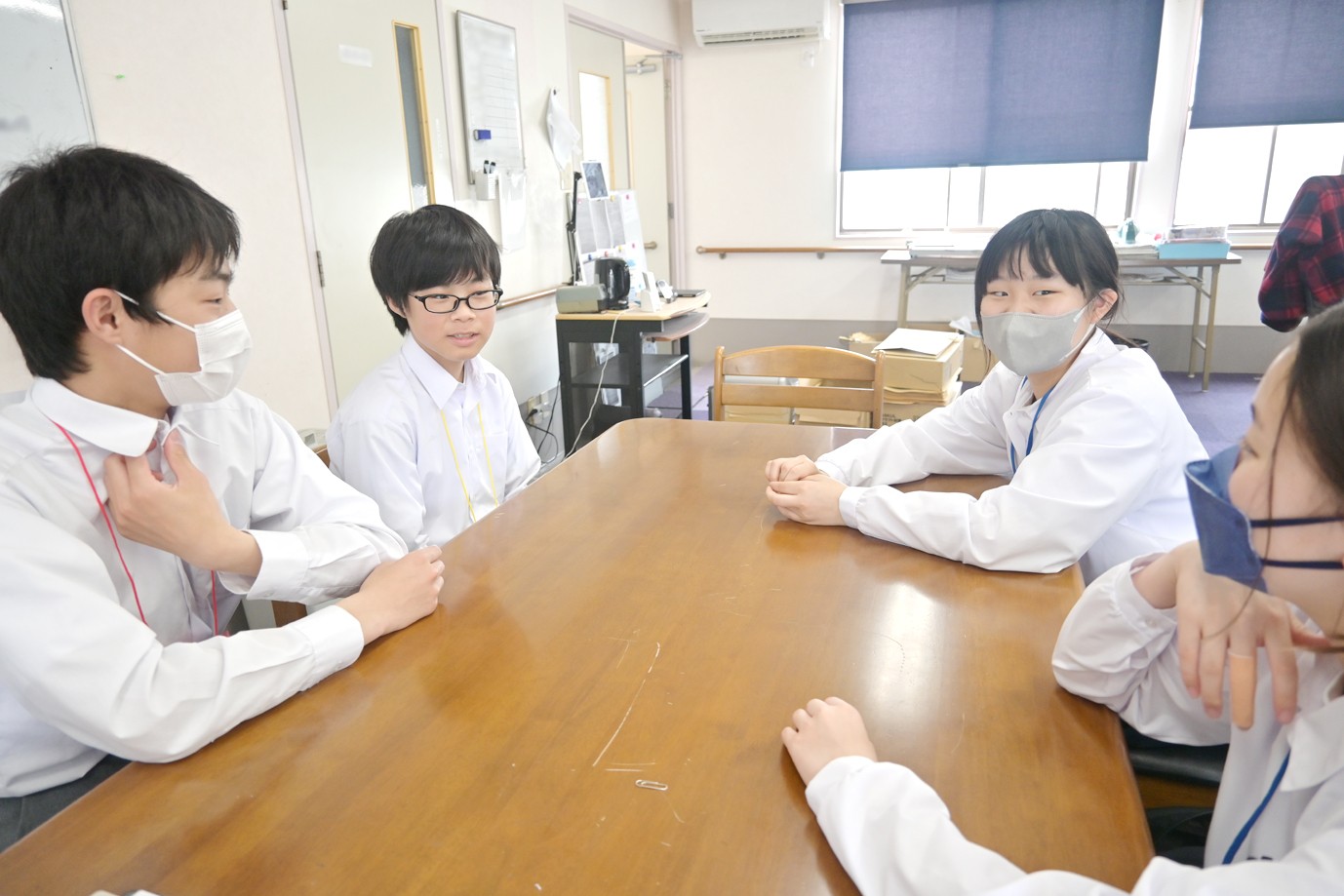 部活について語る中学生① (002)