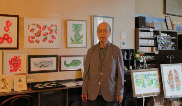 複雑しかも楽しい、四日市で木村哲美さんが個展、果物と野菜の絵約90点