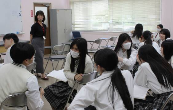 私たちが「子ども食堂」とできることは？　四日市農芸高校の生徒が今後の取り組みに向け勉強