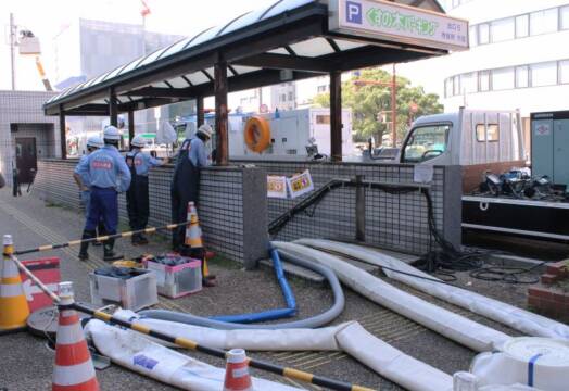 地下2階に「ざっと数えて100台」、四日市の「くすの木パーキング」、排水作業おおむね完了