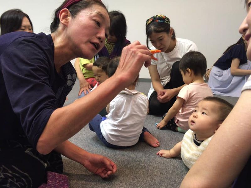 乳幼児と鑑賞する体験を、四日市で12月5日にベイビーミニシアター「おむすび」