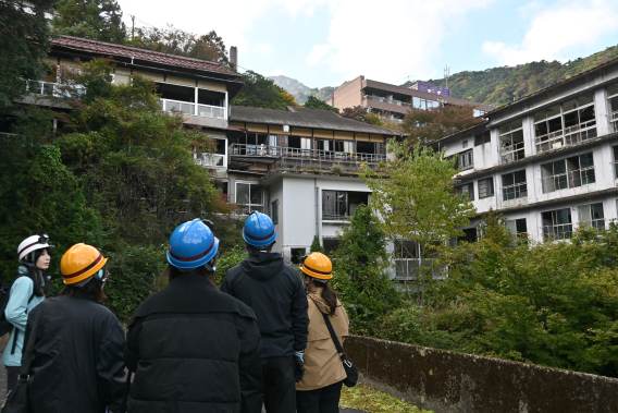 参加者後ろ姿とCOCOさんダウン