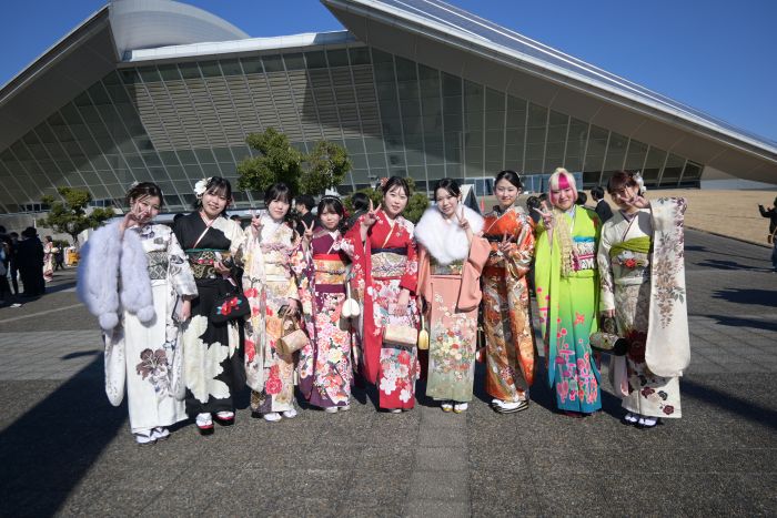 ママ振袖アレンジ、ヘアスタイル、羽織袴「四日市市20歳を祝う会」で見せた自分らしさ