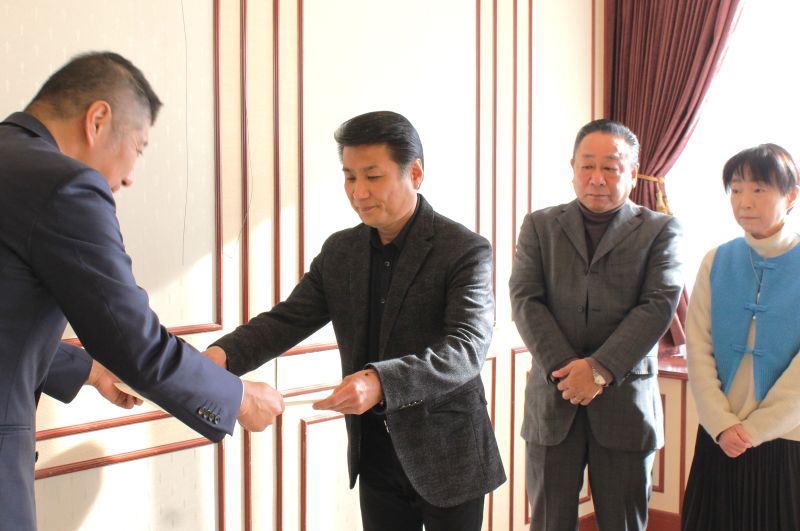 社会福祉や災害義援金にと今年も寄付、四日市の富洲原エキサイティングCLUB