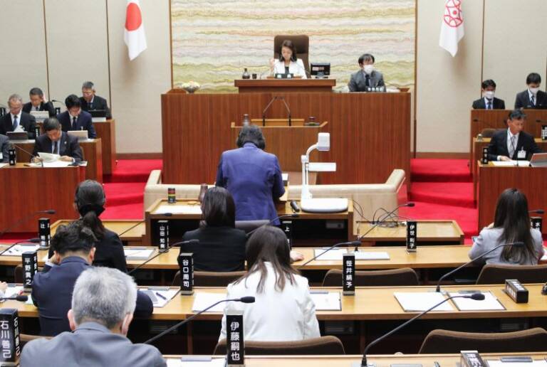 生成AI学校では、うつ病や自殺予防の対策は、四日市市議会一般質問