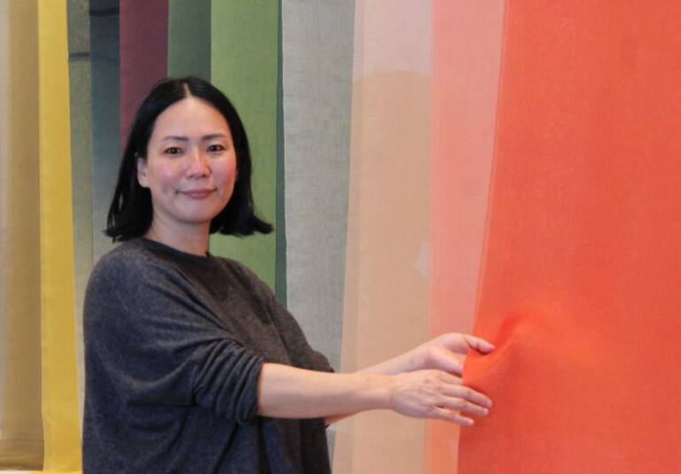 植物染めの魅力、パラミタミュージアムで「日本の色　染司よしおか　吉岡更紗の仕事」展