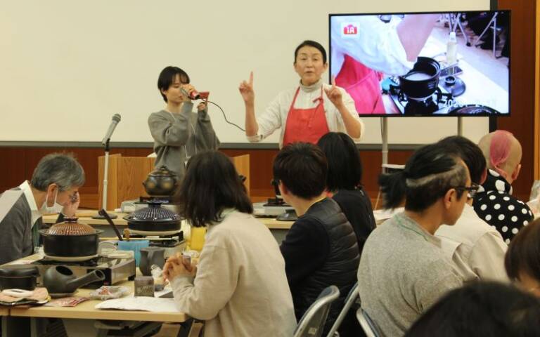 使ってもらって萬古焼の魅力伝える、四日市で初のいろいろ活用講座