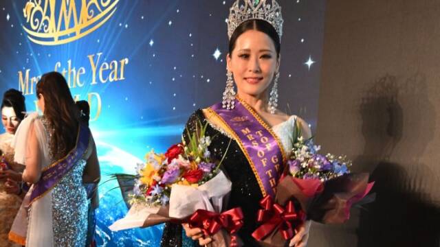 ミセスオブザイヤー世界大会でトップグランプリを受賞した國安院ゆみさん