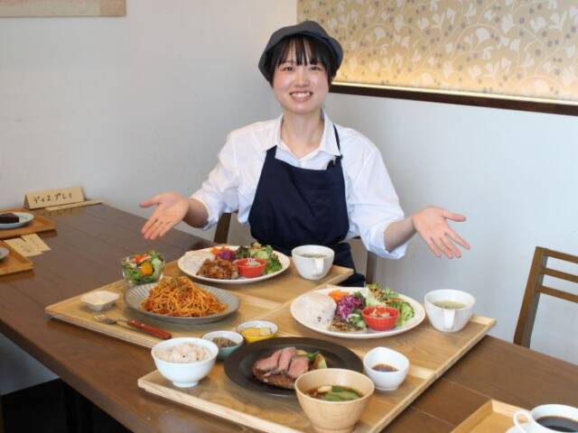 コラボプレートやオリジナルメニューなどが選べるという＝桑名市大仲新田屋敷