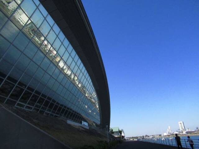 無料観覧エリアの四日市ドーム付近