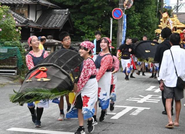 古川町の姫鯨と鯨と山車