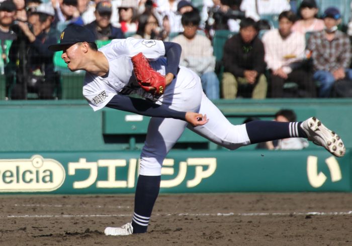 センバツで登板し投球した古川投手
