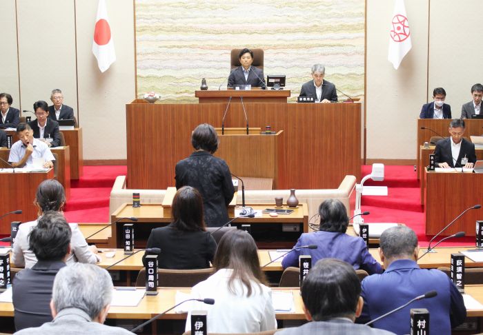 一般質問が続く四日市市議会