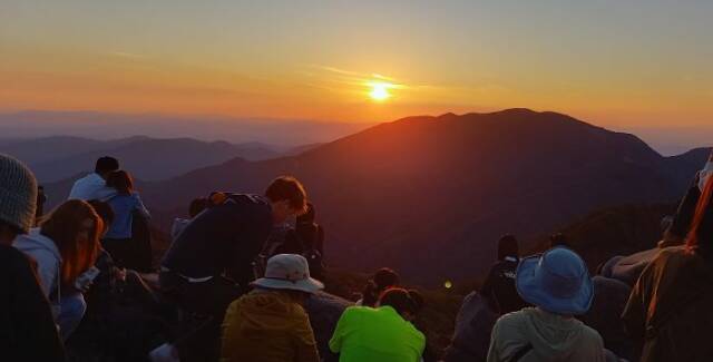 2024年10月の山上での夕焼け