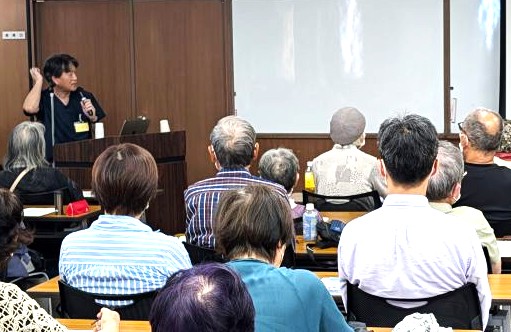 認知症を遠ざける生活習慣を学ぶ