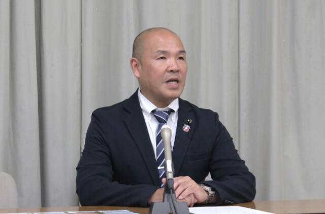 菰野町長選への立候補の意思を表明する伊藤雅慶さん