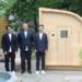 吉野ヒノキのサウナを紹介する（左から）揚松晴也さん、山中洋さん、立花哲也さん